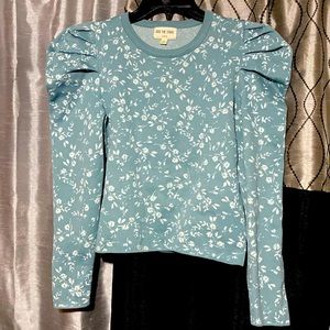 Floral top (puffer shoulder)